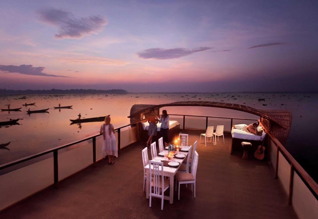 Отель Cosy Premium Houseboats Alappuzha Экстерьер фото