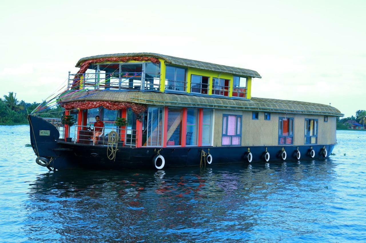 Отель Cosy Premium Houseboats Alappuzha Экстерьер фото