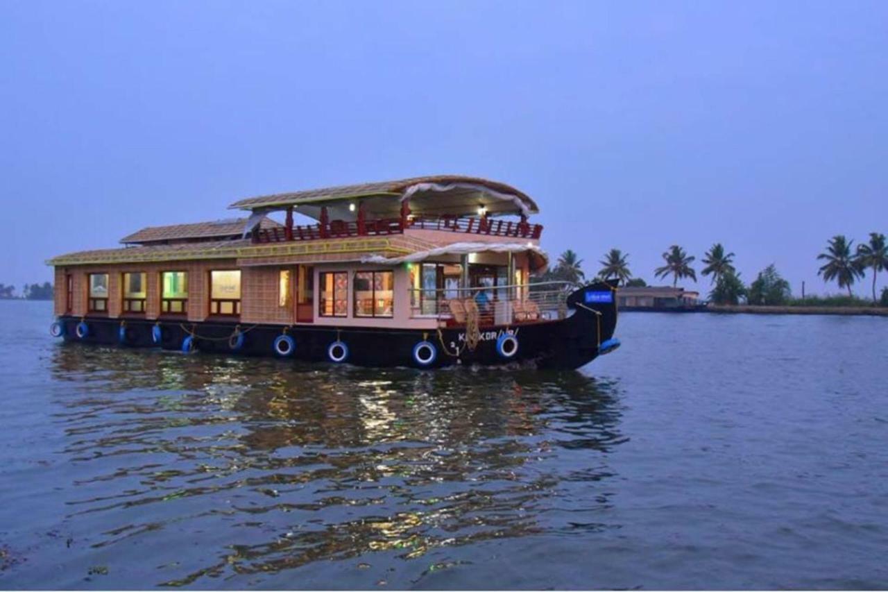 Отель Cosy Premium Houseboats Alappuzha Экстерьер фото