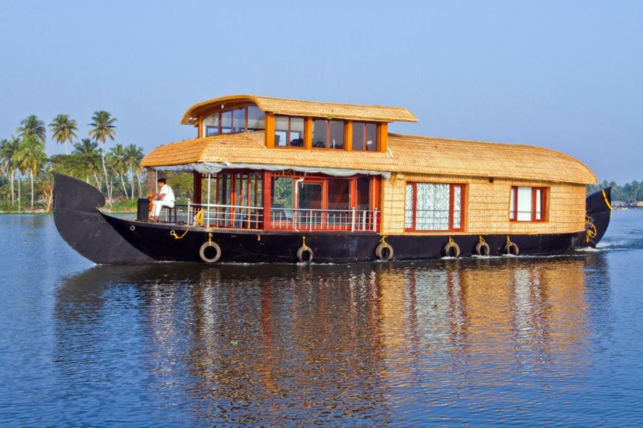 Отель Cosy Premium Houseboats Alappuzha Экстерьер фото
