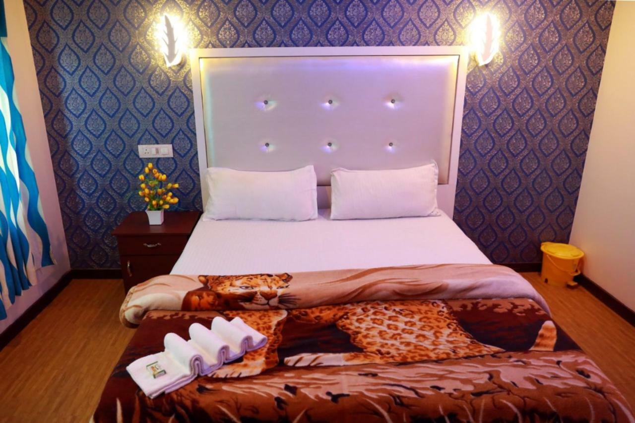Отель Cosy Premium Houseboats Alappuzha Экстерьер фото