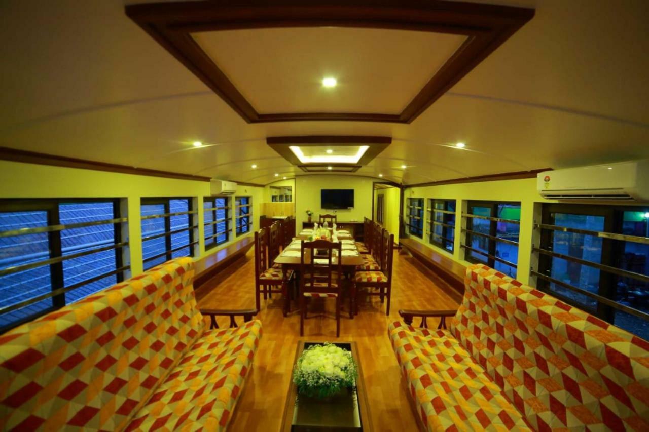 Отель Cosy Premium Houseboats Alappuzha Экстерьер фото