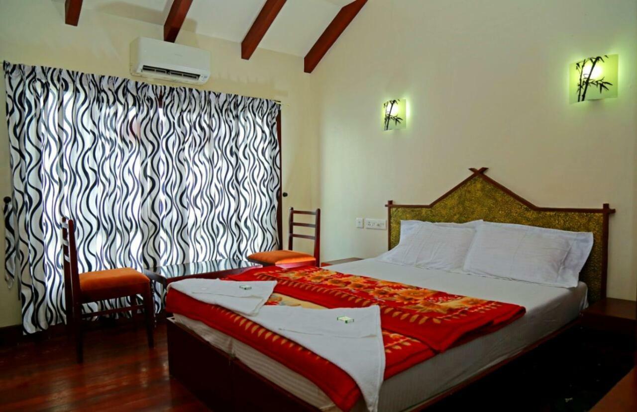 Отель Cosy Premium Houseboats Alappuzha Экстерьер фото