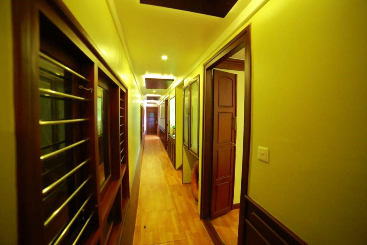 Отель Cosy Premium Houseboats Alappuzha Экстерьер фото