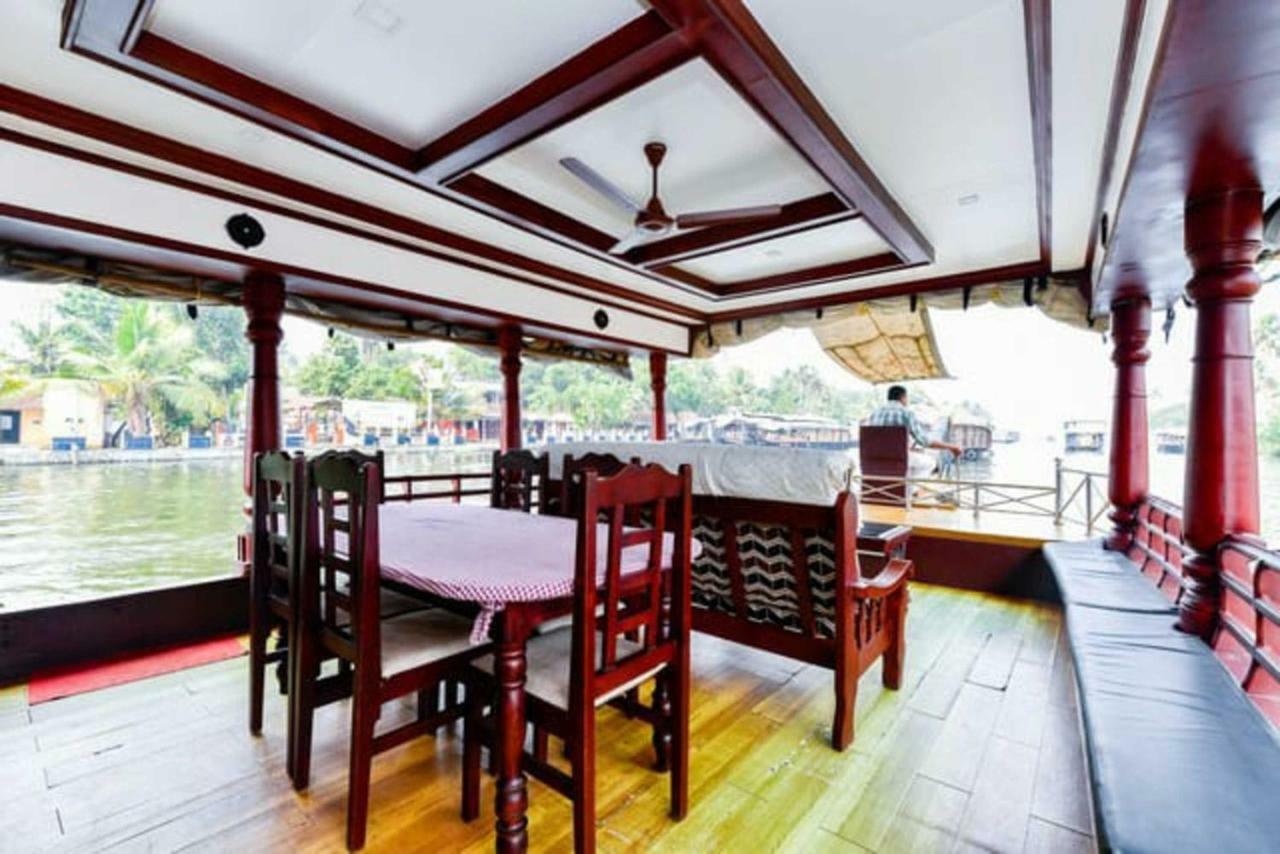 Отель Cosy Premium Houseboats Alappuzha Экстерьер фото